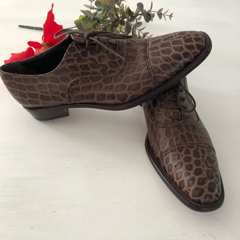 YANKO  SHOES WOMEN SIZE 5 NEW